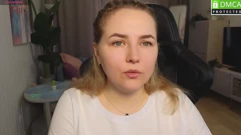 Snapshot of mira_mermayd chatting on 04/25/26, 01:30 Mira online show from 04/25/26, 01:30