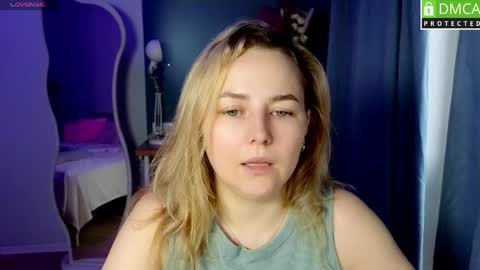 Snapshot of mira_mermayd chatting on 05/21/26, 01:12 Mira online show from 05/21/26, 01:12