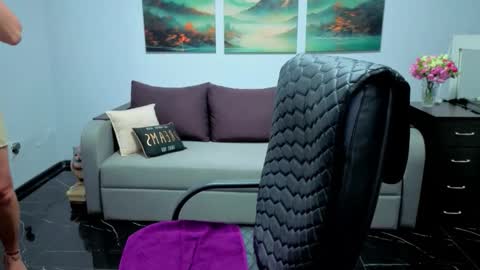 Mira online show from 06/08/26, 11:43
