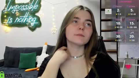 miraa_bloom online show from 12/21/25, 02:02