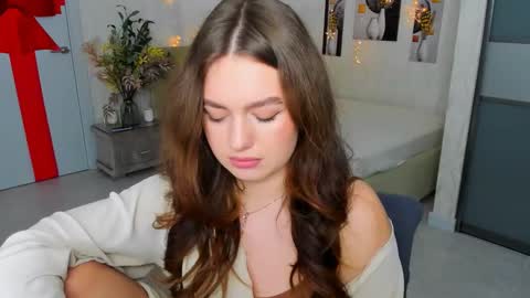 Emma online show from 02/11/25, 07:27