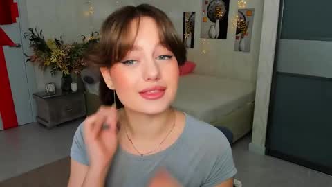 Emma online show from 03/11/25, 04:07