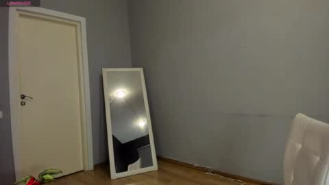 Snapshot of miradiaz chatting on 03/09/25, 01:26 Meera online show from 03/09/25, 01:26