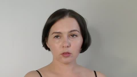 Snapshot of miradiaz chatting on 05/18/26, 12:55 Meera online show from 05/18/26, 12:55