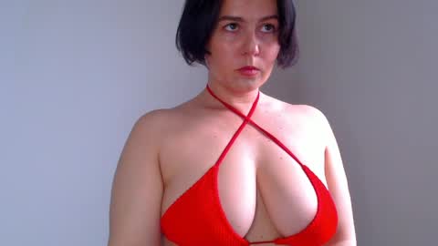 Snapshot of miradiaz chatting on 05/19/26, 06:31 Meera online show from 05/19/26, 06:31