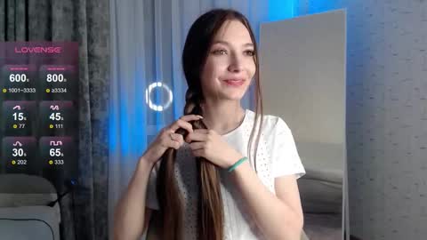 Snapshot of mirage1_ chatting on 12/15/25, 09:30 mirage1_ online show from 12/15/25, 09:30