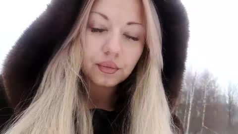 Snapshot of mirahardmanxx chatting on 01/28/25, 11:38 Happy New Year online show from 01/28/25, 11:38