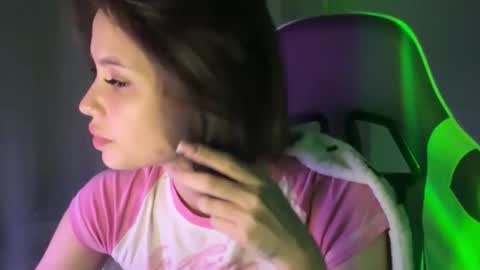 MiraLaPics online show from 04/09/26, 08:25