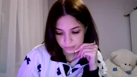 MiraLaPics online show from 04/14/26, 11:00