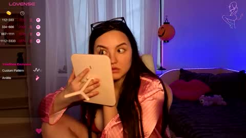 miraluccian online show from 11/08/25, 11:54