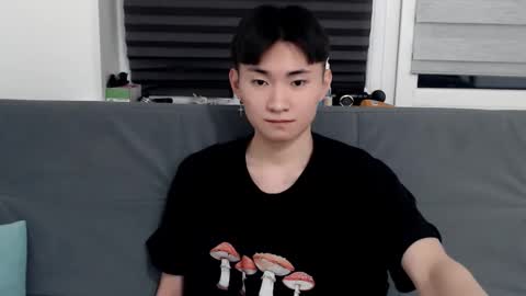              online show from 02/09/25, 08:45