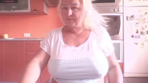 Snapshot of miranda_robinson chatting on 06/25/26, 03:28 Miranda online show from 06/25/26, 03:28