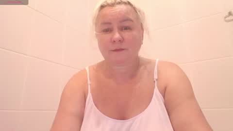 Snapshot of miranda_robinson chatting on 07/20/26, 09:01 Miranda online show from 07/20/26, 09:01