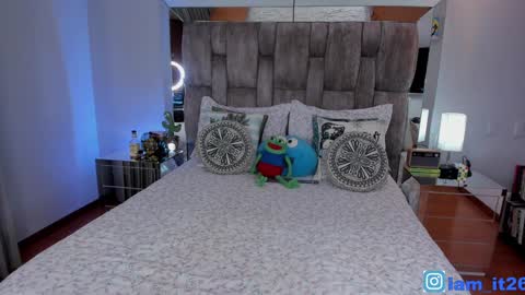 Snapshot of mirandacollins_ chatting on 01/04/25, 01:21 Miranda online show from 01/04/25, 01:21