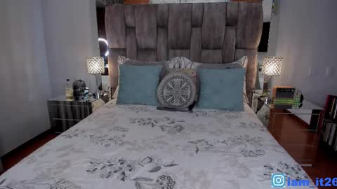 Snapshot of mirandacollins_ chatting on 02/04/26, 11:20 Miranda online show from 02/04/26, 11:20