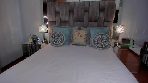 Snapshot of mirandacollins_ chatting on 02/15/26, 01:57 Miranda online show from 02/15/26, 01:57