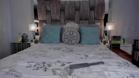 Snapshot of mirandacollins_ chatting on 02/20/26, 12:51 Miranda online show from 02/20/26, 12:51