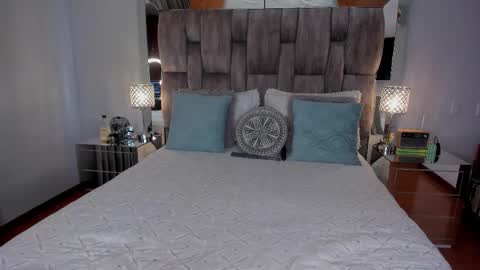 Snapshot of mirandacollins_ chatting on 02/26/26, 11:48 Miranda online show from 02/26/26, 11:48