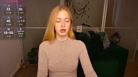 Snapshot of mirandamayers chatting on 11/03/25, 12:39 MirandaMayers online show from 11/03/25, 12:39