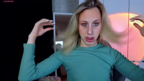 Snapshot of miraraid chatting on 12/31/24, 03:34 miraraid online show from 12/31/24, 03:34