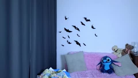 Snapshot of miraraid chatting on 11/18/25, 07:24 miraraid online show from 11/18/25, 07:24