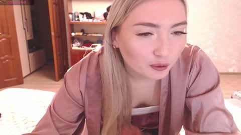 Mira online show from 02/09/26, 04:00