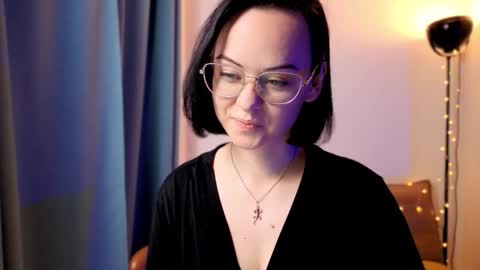 MiraSkyy online show from 11/18/25, 04:22