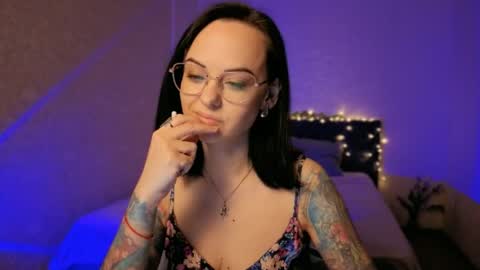 MiraSkyy online show from 04/29/26, 04:00