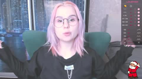 Snapshot of miray_kuriyama chatting on 12/30/24, 12:42 Kira online show from 12/30/24, 12:42