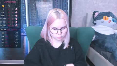 Snapshot of miray_kuriyama chatting on 01/14/25, 05:40 Kira online show from 01/14/25, 05:40