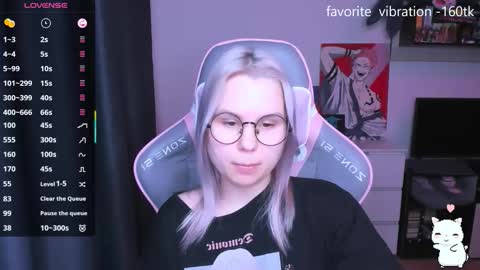 Snapshot of miray_kuriyama chatting on 12/21/25, 08:16 Kira online show from 12/21/25, 08:16