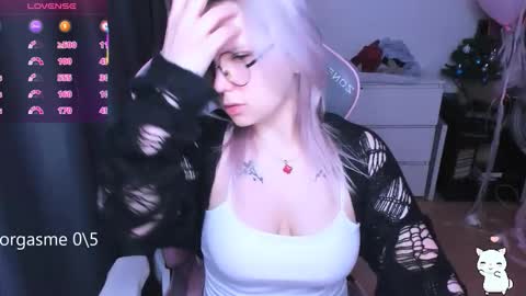 Snapshot of miray_kuriyama chatting on 02/13/26, 08:16 Kira online show from 02/13/26, 08:16