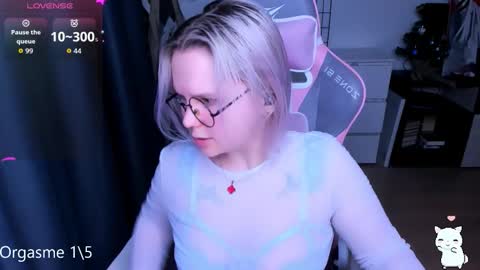 Kira online show from 03/18/26, 05:38