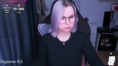 Kira online show from 04/03/26, 06:06