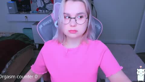 Kira online show from 06/23/26, 02:59