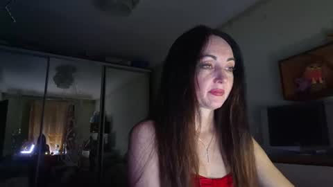 Snapshot of mirelisse chatting on 06/15/26, 08:44 Christina online show from 06/15/26, 08:44