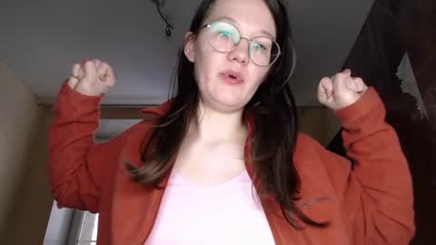 Snapshot of miriamor chatting on 02/14/25, 01:29 Mira online show from 02/14/25, 01:29