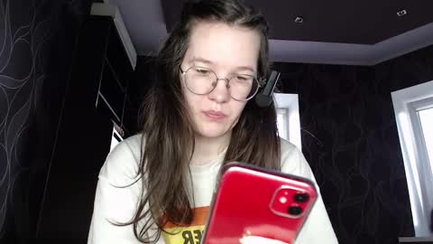 Snapshot of miriamor chatting on 03/11/25, 07:48 Mira online show from 03/11/25, 07:48