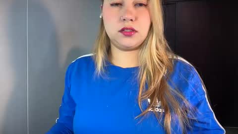 Snapshot of mirilinda chatting on 02/05/26, 04:39 mirilinda online show from 02/05/26, 04:39