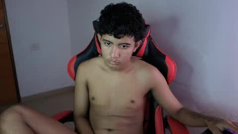 mirko_xx online show from 04/21/26, 12:23