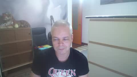 Snapshot of mirwais chatting on 04/16/26, 05:58 Mirwais online show from 04/16/26, 05:58