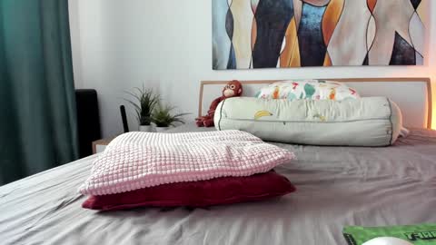 Snapshot of mis_eva chatting on 03/12/26, 09:04 Eva online show from 03/12/26, 09:04