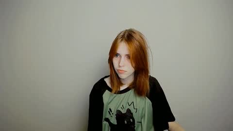 misaki_chan_ online show from 10/23/25, 02:44