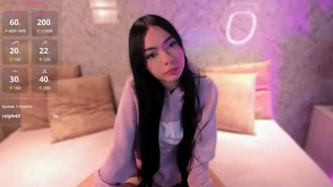 Snapshot of mishell_1 chatting on 12/17/25, 11:38 mishell_1 online show from 12/17/25, 11:38