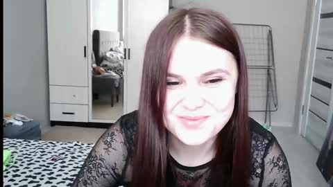 Mishelle online show from 02/04/26, 12:00
