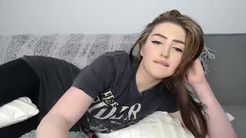 Elora online show from 09/29/25, 07:13