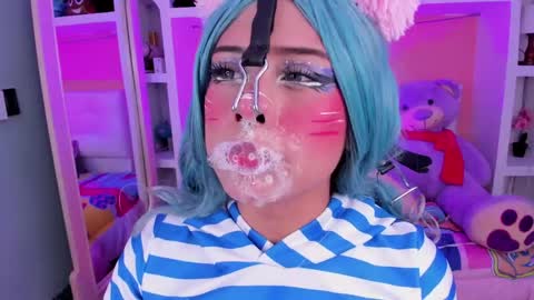 Megan online show from 05/05/26, 09:56