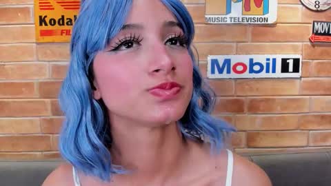 Salome online show from 12/18/25, 06:25