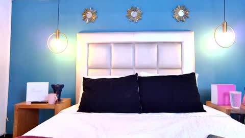 Snapshot of miss__ary_ chatting on 09/18/25, 12:18 miss__ary_ online show from 09/18/25, 12:18