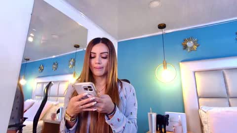 Snapshot of miss__ary_ chatting on 09/20/25, 12:17 miss__ary_ online show from 09/20/25, 12:17